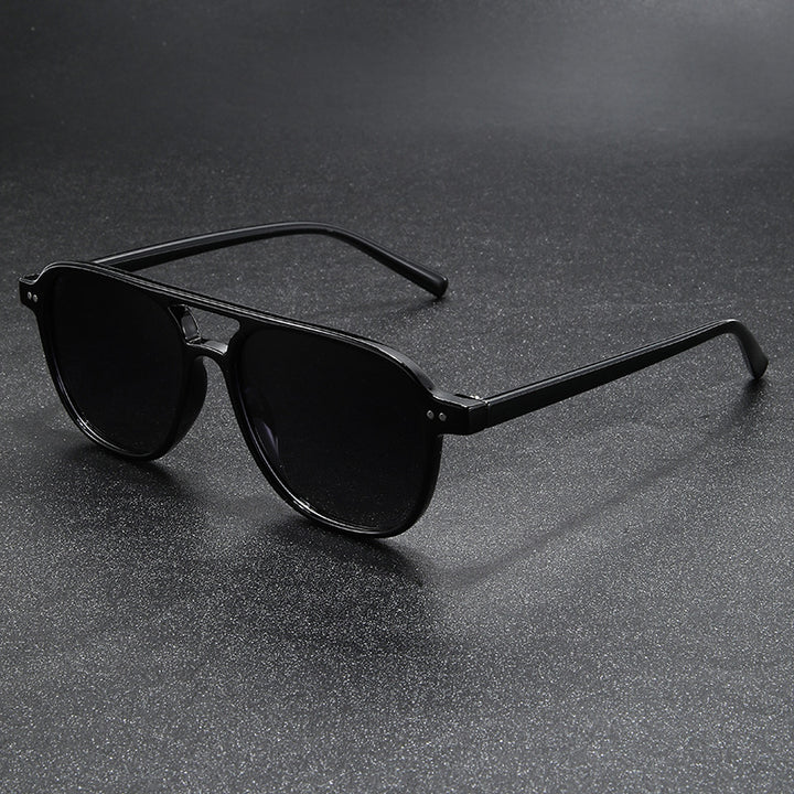 Dame designer solbrille med trendy havskilpadde ramme og UV-beskyttelse Luvikno