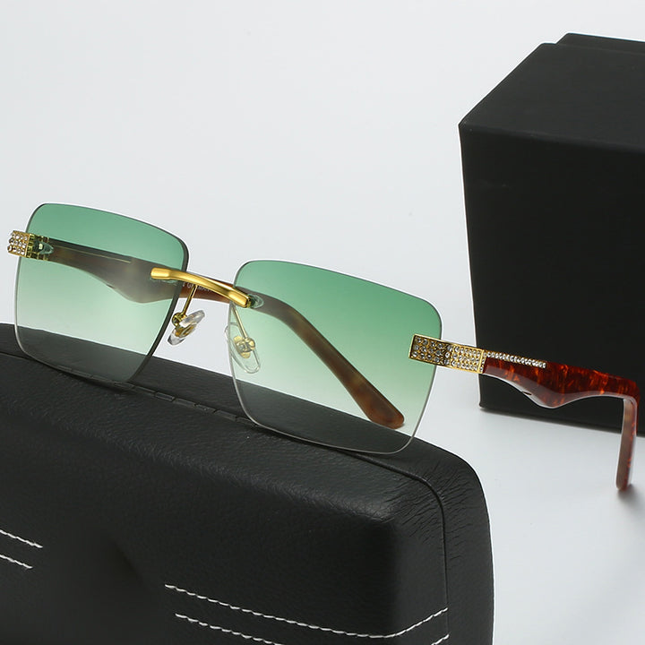 Dame fashion solbriller i elegant kvadratisk design Luvikno