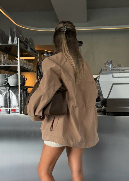 Luvik | Utility-takki, jossa on kontrastikaulus