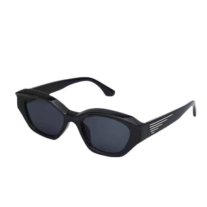 Dame Designer-solbrille med markant polygonal ramme og UV-beskyttelse Luvikno