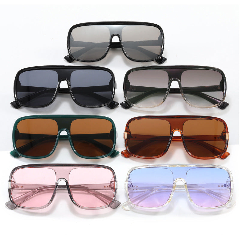 Dame fashionable oversized solbriller i futuristisk design Luvikno