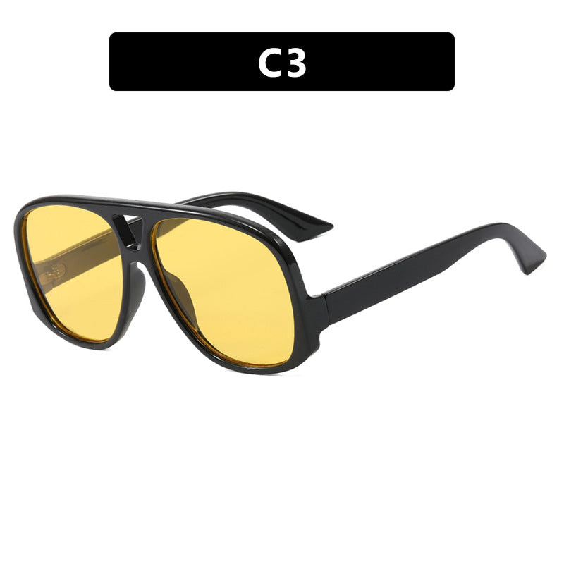 Dame moted sport-solbrille med robust ramme og UV-beskyttelse Luvikno