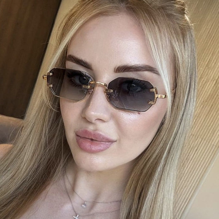 Damer geometrisk solbrille med luksuriøs metallramme og beskyttende UV-filter Luvikno