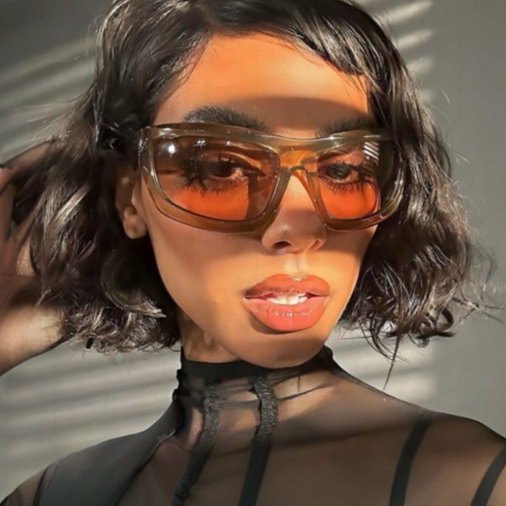 Dame trendy firkantet solbrille med gjennomsiktig ramme og komfortable linser Luvikno