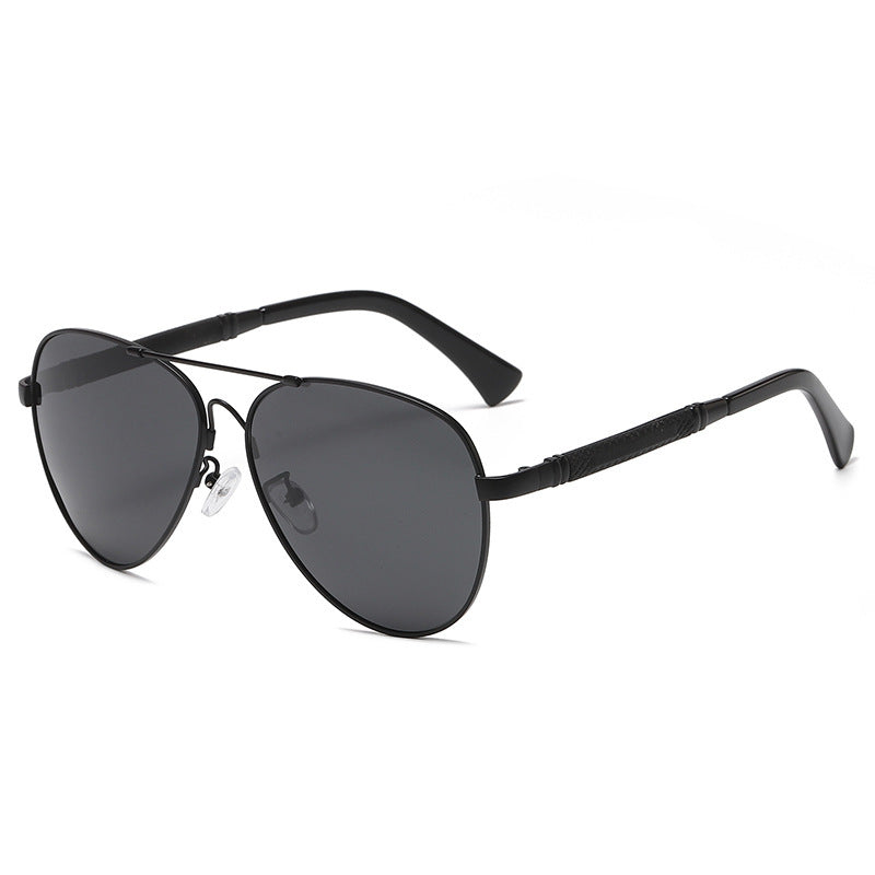 Dame aviator-solbriller med elegant metallisk ramme og UV-beskyttelse Luvikno