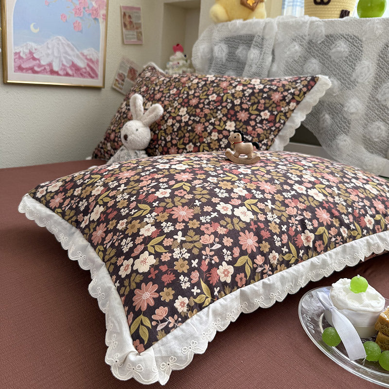 Dame Koselig Dagsdeke med lekent blomsterdesign Luvikno