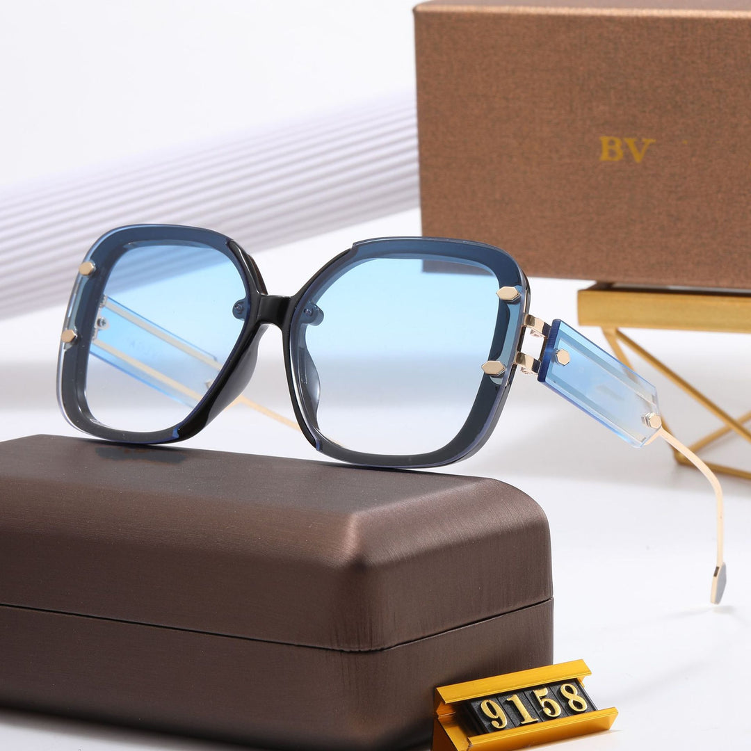 Dame designer-solbrille med ekstravagant ramme Luvikno