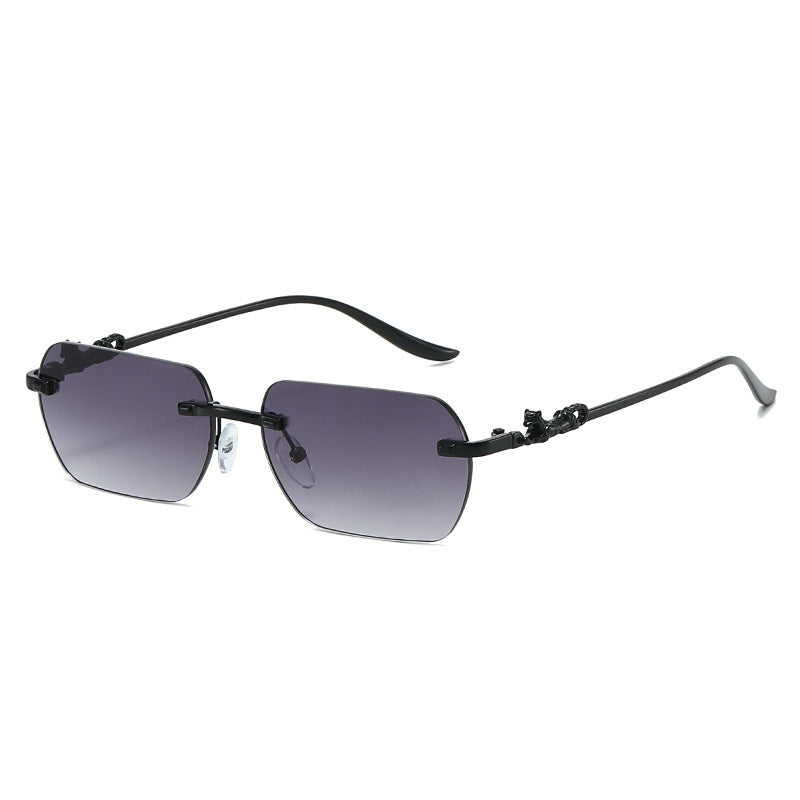 Damer elegant halvmellomrammebrille med dekorative detaljer Luvikno