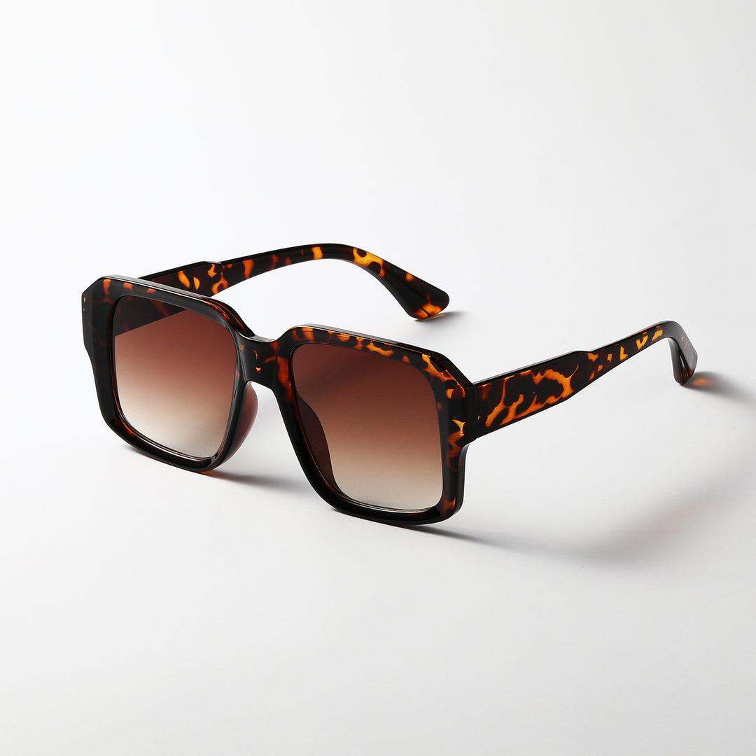 Dame moteriktig kvadratisk solbrille i moderne skilpadde-design Luvikno