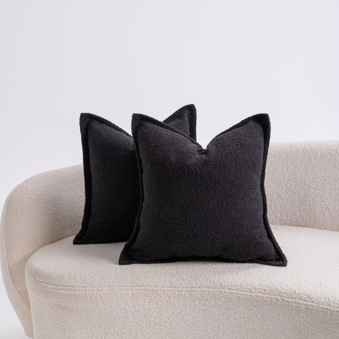 Kvinnens kosepute med moderne strukturell design Luvikno