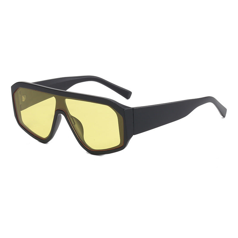 Dame oversized solbrille i moderne design med bred ramme Luvikno