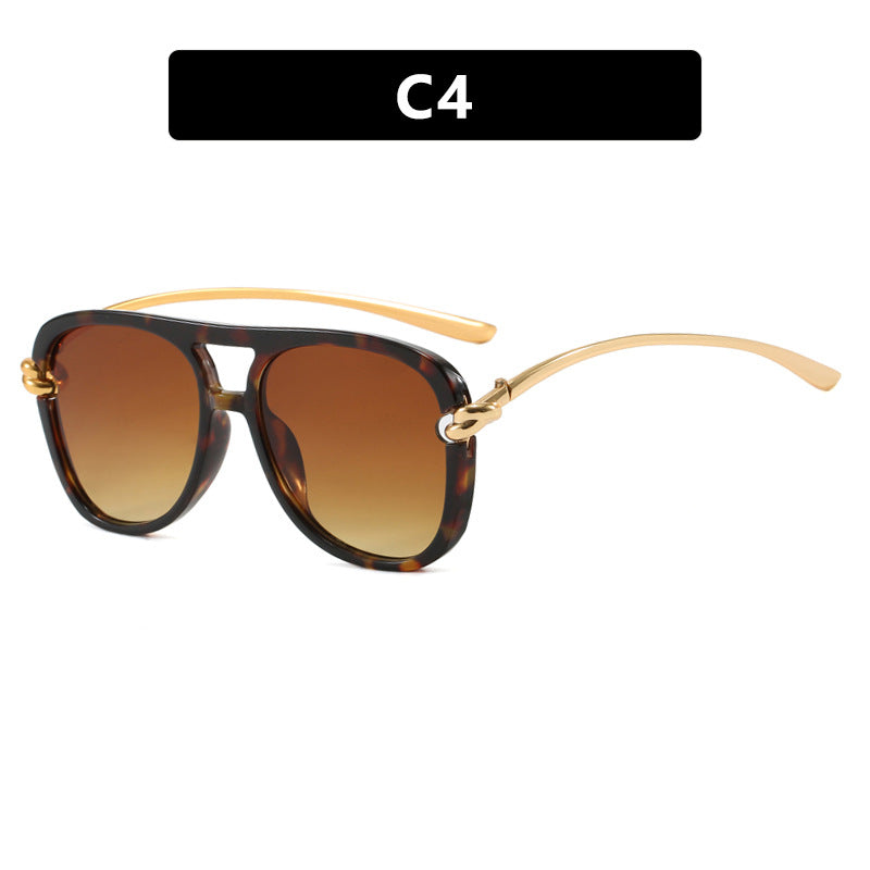 Dame sports solbrille med bred plastramme og UV-beskyttelse Luvikno