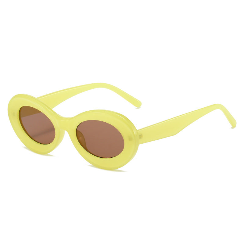 Dame moteriktig solbrille i oval design Luvikno