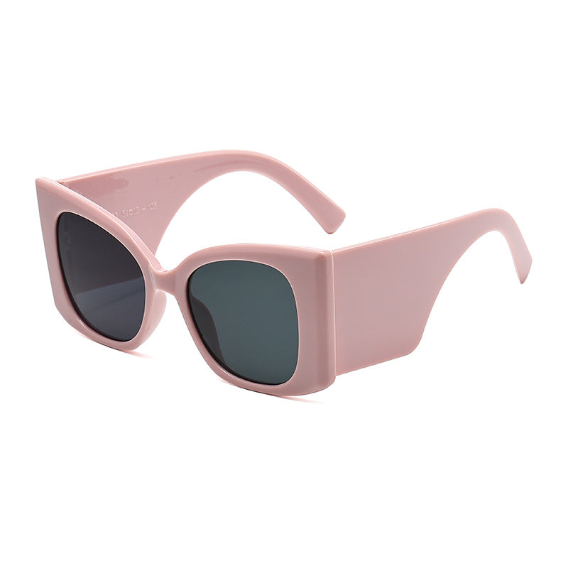Dame moteriktig oversized solbrille med glamorøst design Luvikno