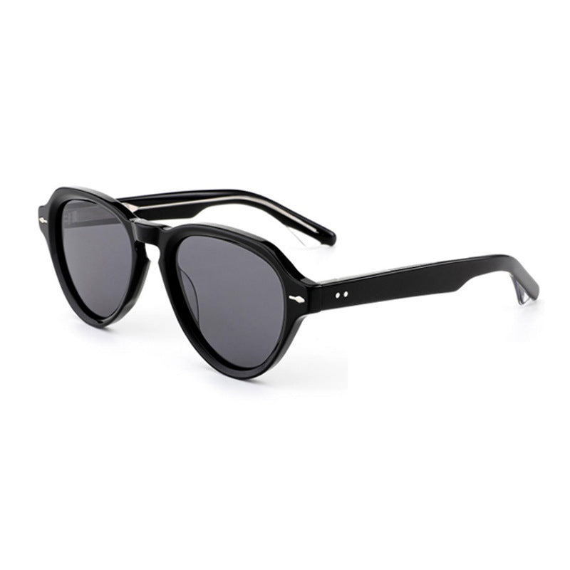 Damer moterik solbrille i elegant, rund design med polariserte linser Luvikno