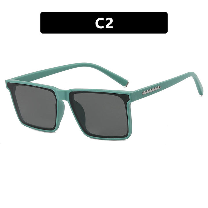 Dame kvadratisk solbrille med moderne, robust plastisk ramme Luvikno