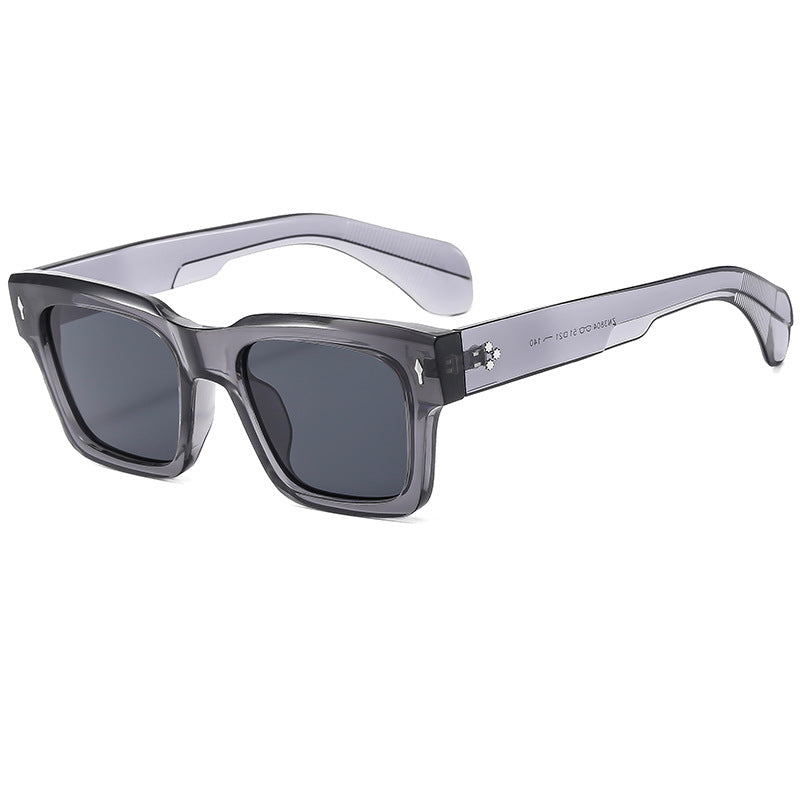 Dame moderiktig solbrille med innovativ ramme Luvikno