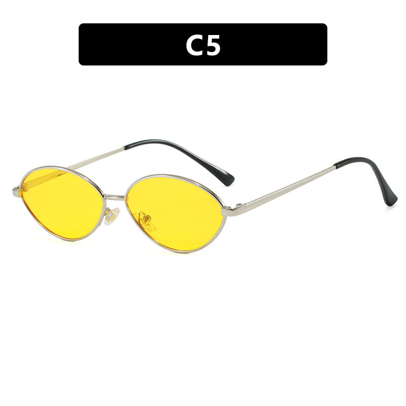 Dame moteriktig solbrille med ovalt design og polariserte linser Luvikno