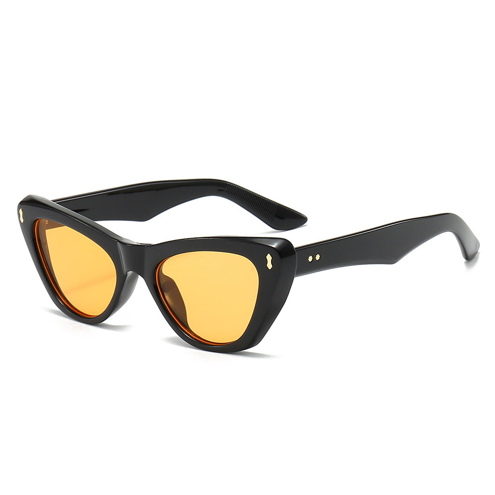 Damer cat-eye solbriller med elegante fremhevede rammer Luvikno