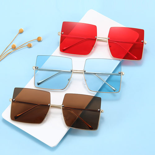 Damer Modisk solbrille i markant kvadratdesign Luvikno