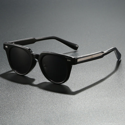 Dame moteriktig solbrille i elegant retro-design Luvikno
