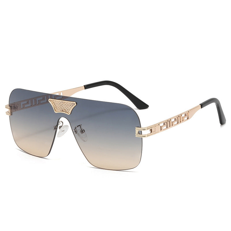 Dame moteriktig solbrille i futuristisk stil med fremragende ramme Luvikno