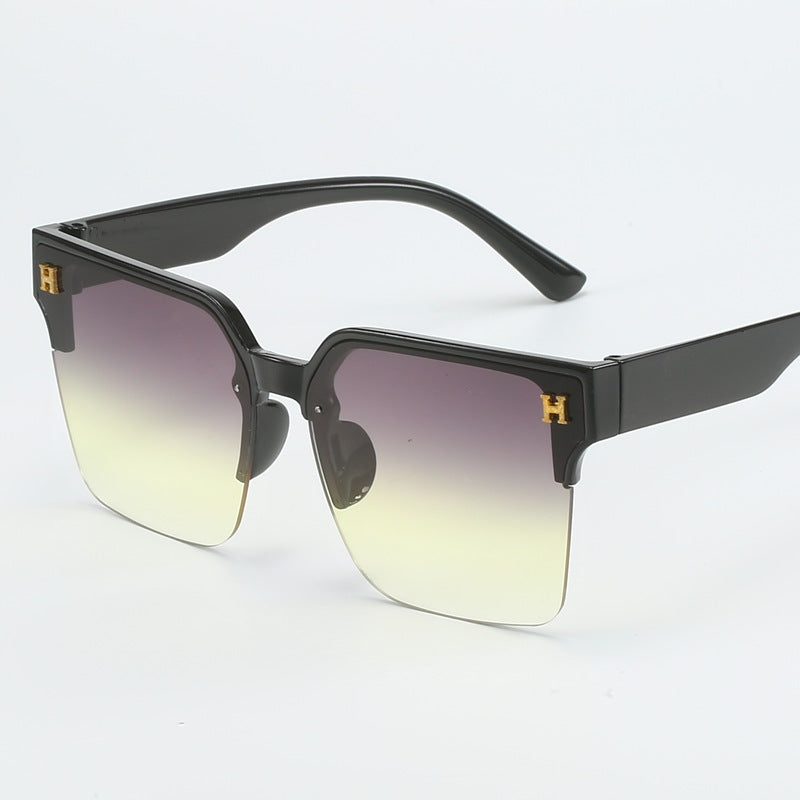 Dame kvadratisk solbrille med elegant metallramme Luvikno
