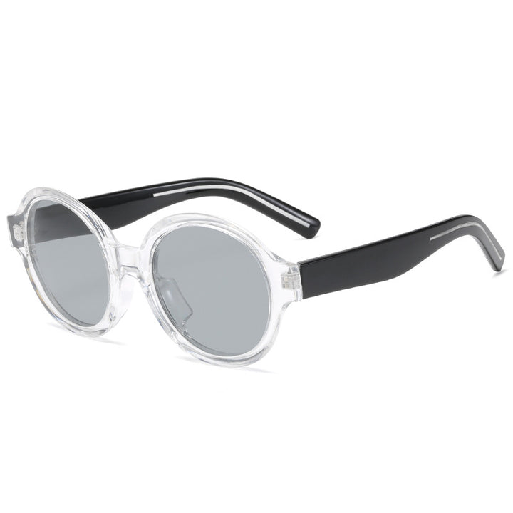 Dame moteriktig solbrille i stilfullt rundt design Luvikno