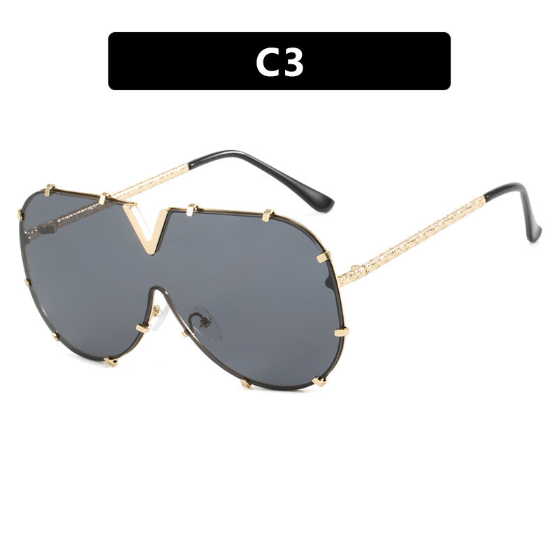 Dame oversized vernebrille i futuristisk design Luvikno