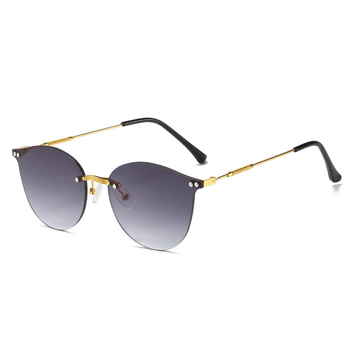 Dame moteriktig solbrille med innovativ metallramme og fleksibel nesestøtte Luvikno
