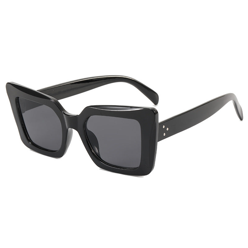 Dame firkantet solbrille med minimalistisk design Luvikno