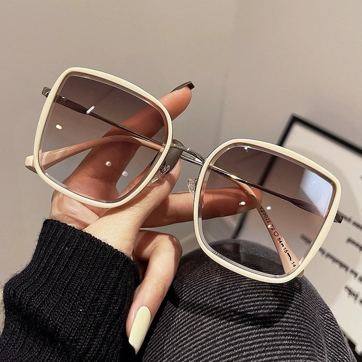 Dame ekstravagante heksagonal solbrille Luvikno