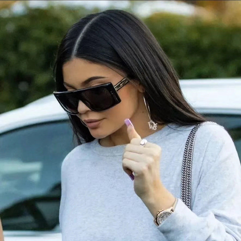 Dame oversized solbriller med stilrent, smalt ramme Luvikno