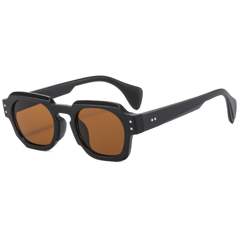 Damer moteriktig solbrille i unikt åttekantet design Luvikno