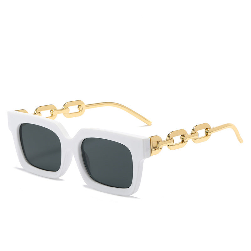 Dame moteriss solbrille med unikt kjedeelement Luvikno