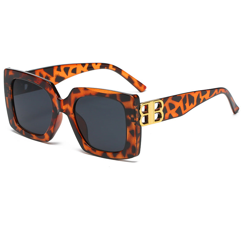 Dame oversized solbrille med elegant design og luksuriøse detaljer Luvikno