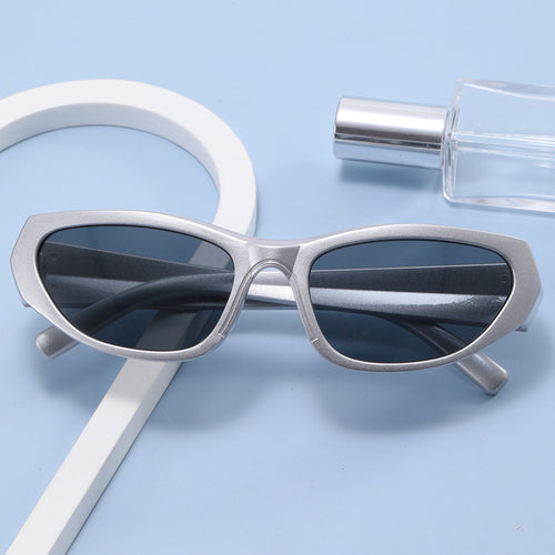 Dame moteriktig solbrille med speilbelagte glass Luvikno