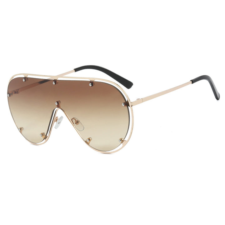 Dame moteriktig oversized solbrille i stilig retro-design Luvikno