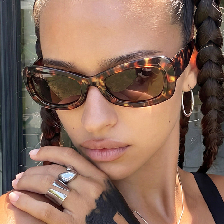 Dame moter Cat-Eye solbriller med beskyttende UV-filter og elegant design Luvikno