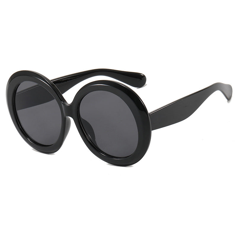 Dame oversized moteriktig solbrille med elegant design Luvikno