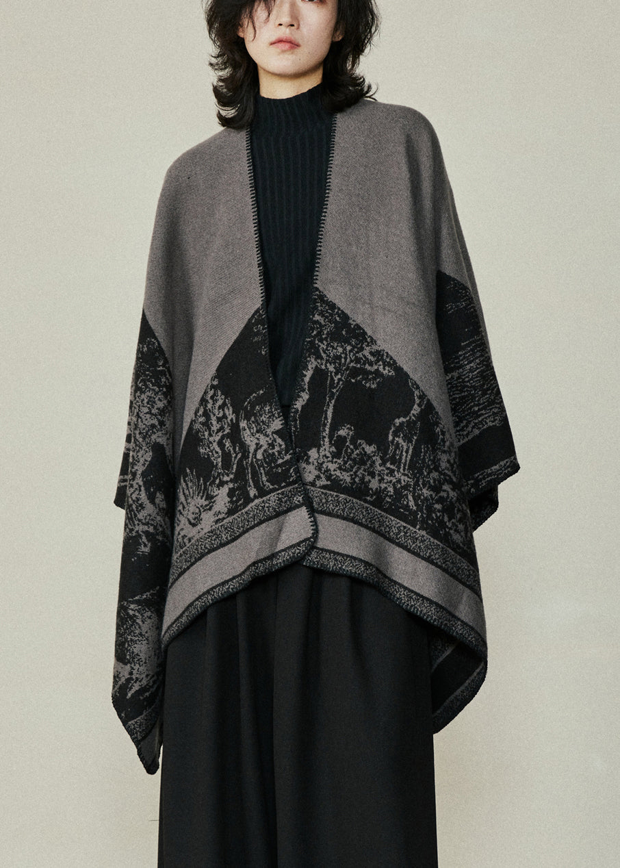 Luvik | Painajajäähyys puuvillasta neulottu huppari mustalla V-aukkolla