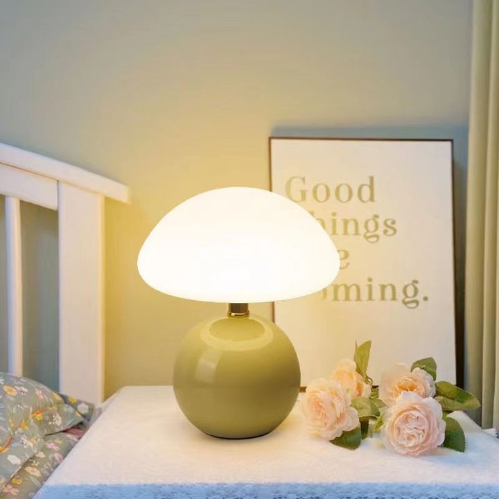 Keramisk Bordlampe med Mykt Varmt Lys Luvikno