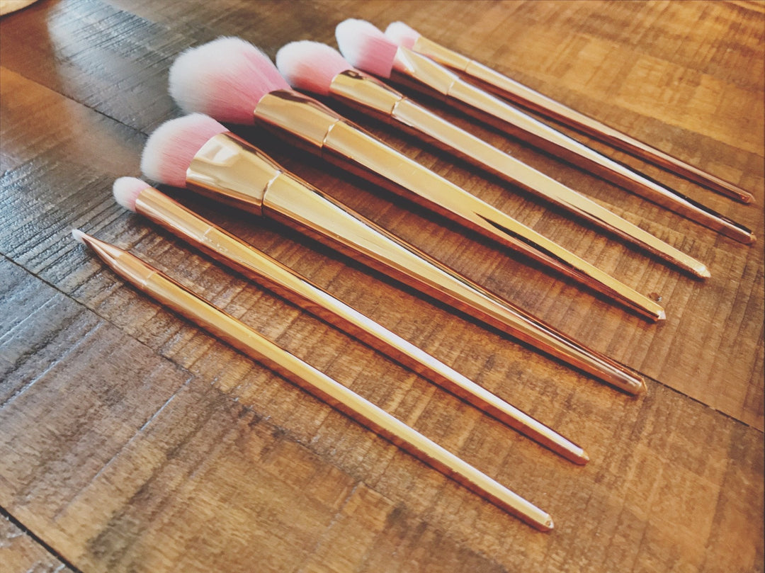 Rose Gold Kontur Makeup Pinsel - 7 Dels Sett | Luvikno