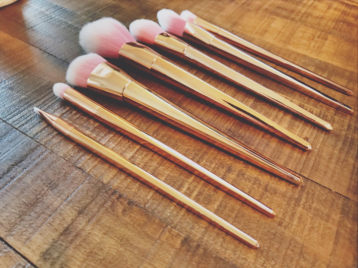 Rose Gold Kontur Makeup Pinsel - 7 Dels Sett | Luvikno