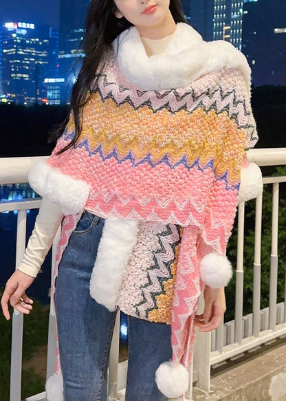 Luvik | Fuzzy Ball Patchwork Neuleviitta V-kaula Puolihihainen