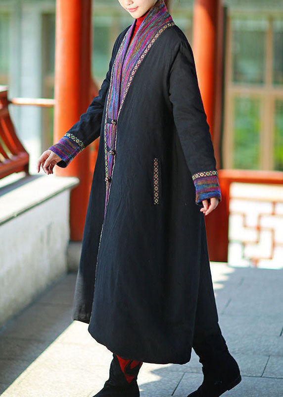 Luvik | Koko Pitkät talvitakit hienosta puuvillasta mustasta päällystetty V-pääntie