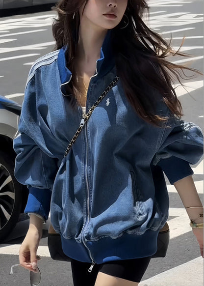 Luvik | V-kokoinen sininen farkkutakki vetoketjulla, raitoja ja taskuja