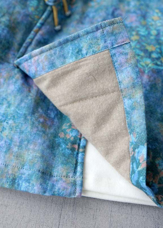 Luvik | V-kokoinen sininen takki nappien kanssa V-aukoilla hienosta puuvillasta vuorattu talvi