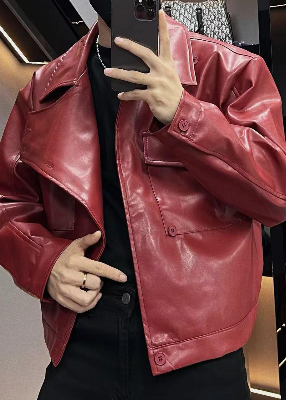 Luvik | Koko Miehet keinonahkainen punainen epäsymmetrinen takki nappien kanssa