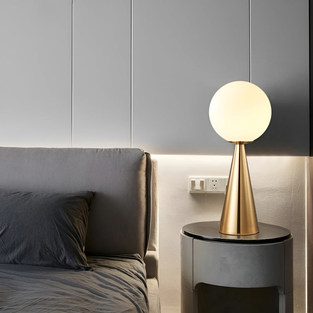 Luvikno | Elegant Gull Bordlampe - Luksuriøs Belysning for Ditt Interiør